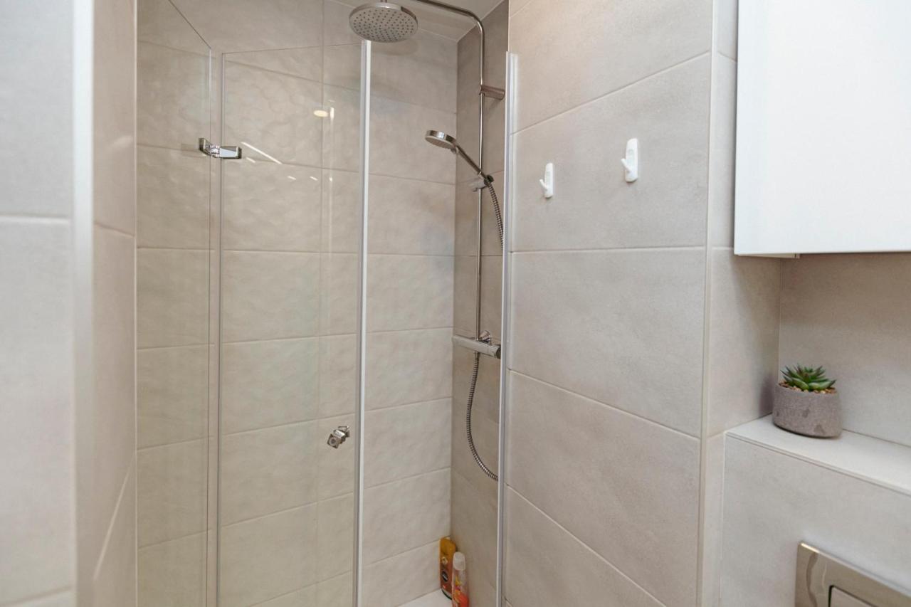 Bagno 7 - Piekny Widok Na Palac Kultury - Wifi - Smarttv 45Cali - Better Rental Warsaw Luaran gambar